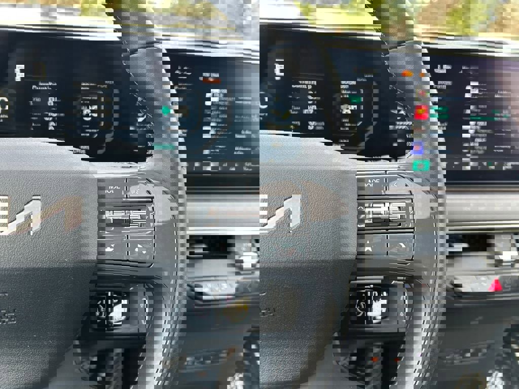 Used 2024 Kia EV9 GT-Line image 18