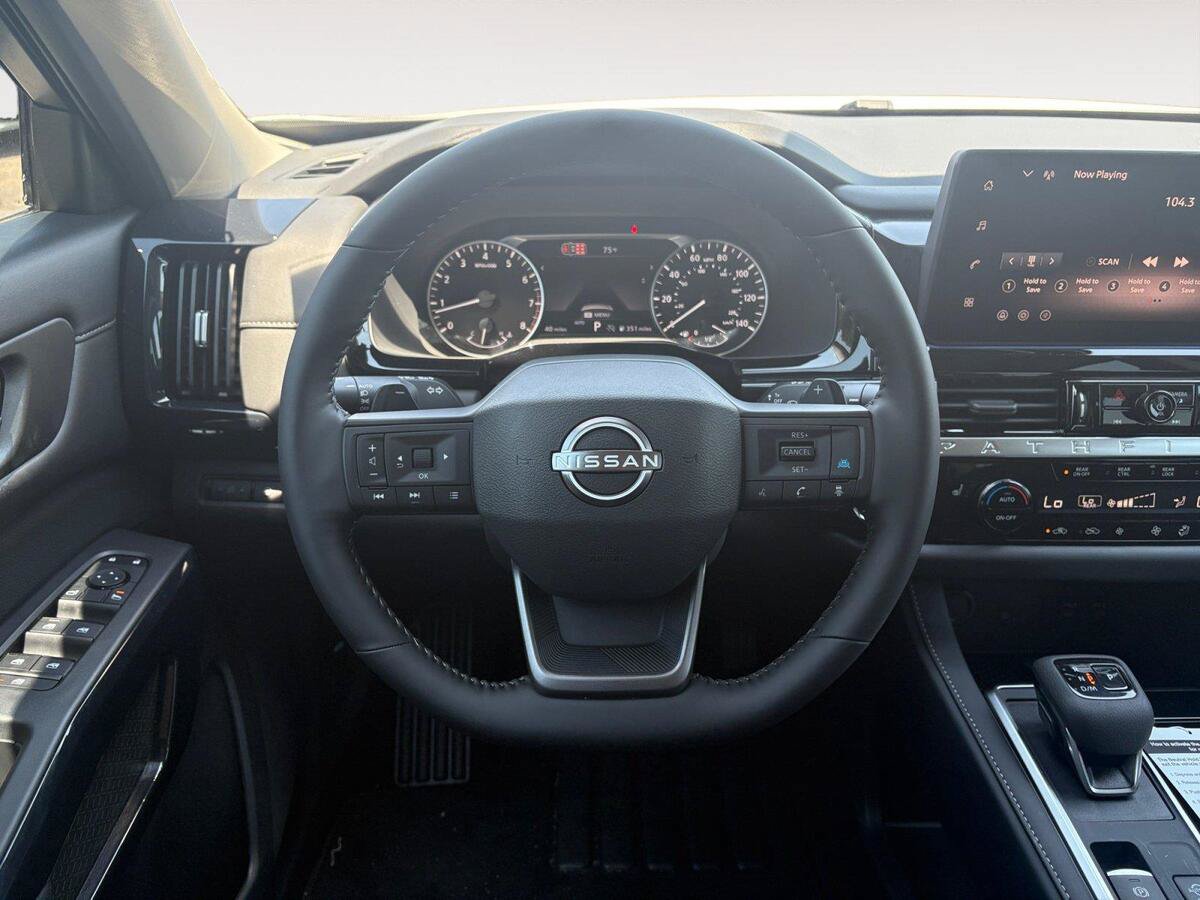 New 2026 Nissan Pathfinder SV w/ SV Premium Package AWD/4WD image 12