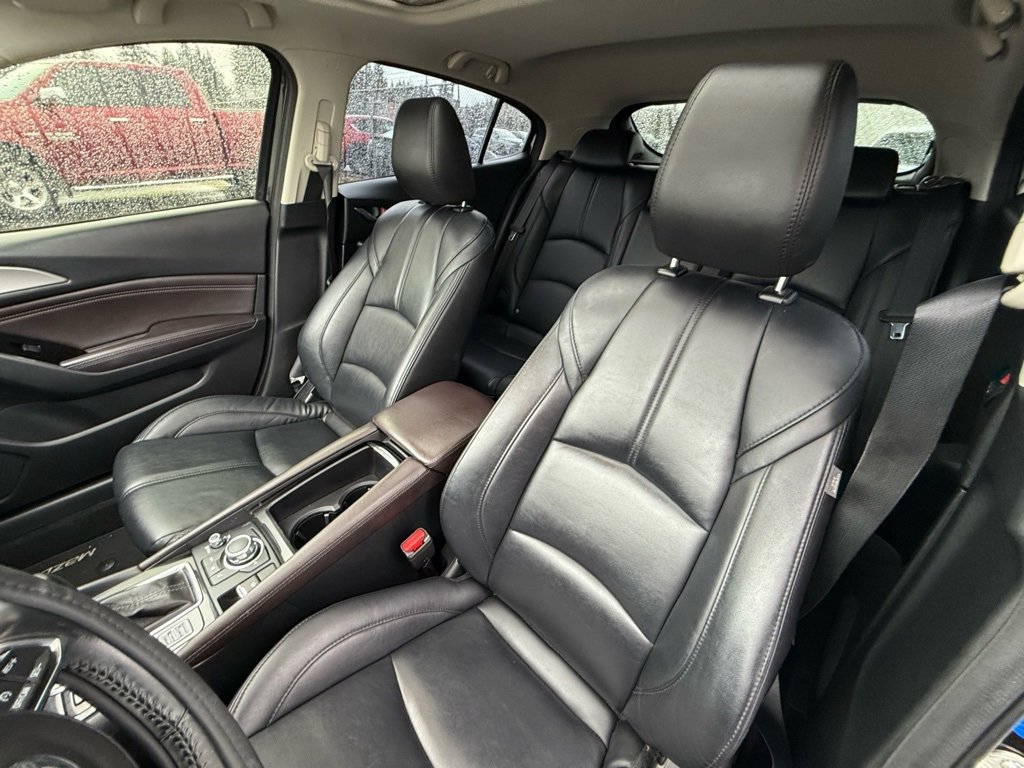 Used 2018 MAZDA MAZDA3 Touring image 8