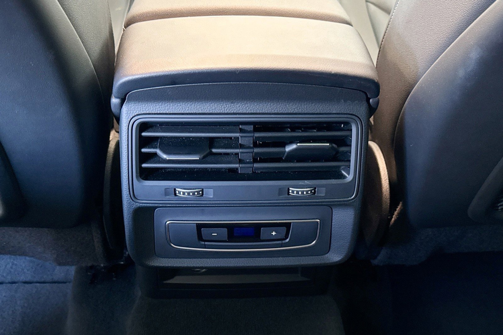 Used 2025 Audi Q7 Premium Plus image 24