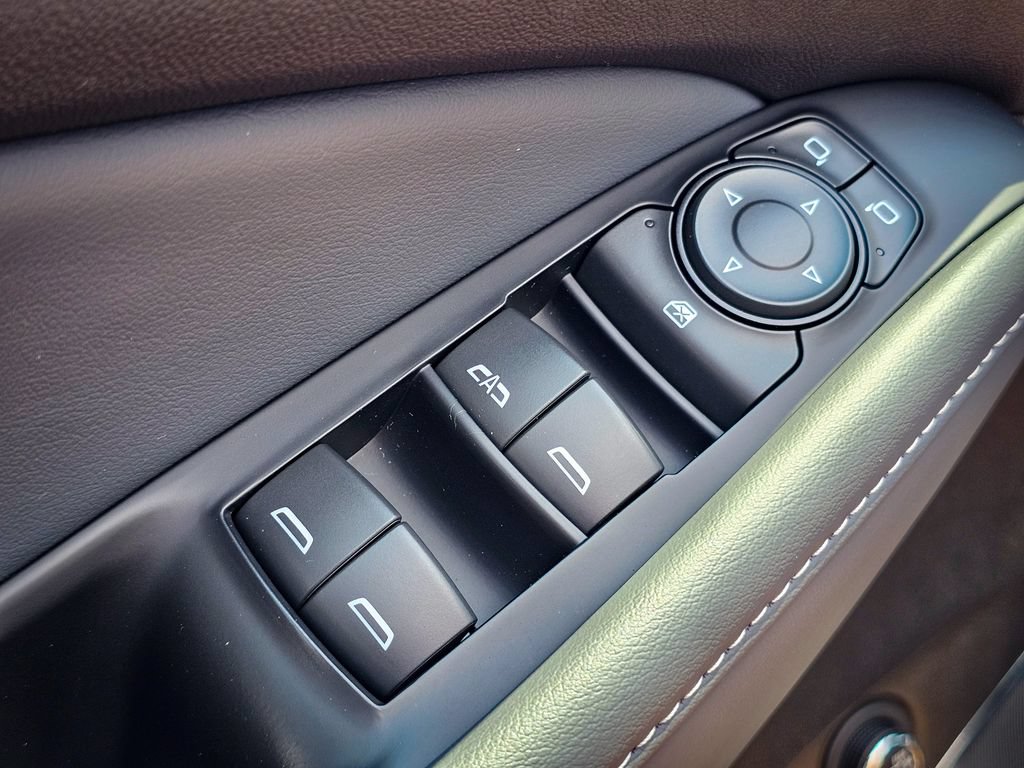 Used 2024 Buick Enclave Essence w/ Sport Touring Edition AWD/4WD image 11