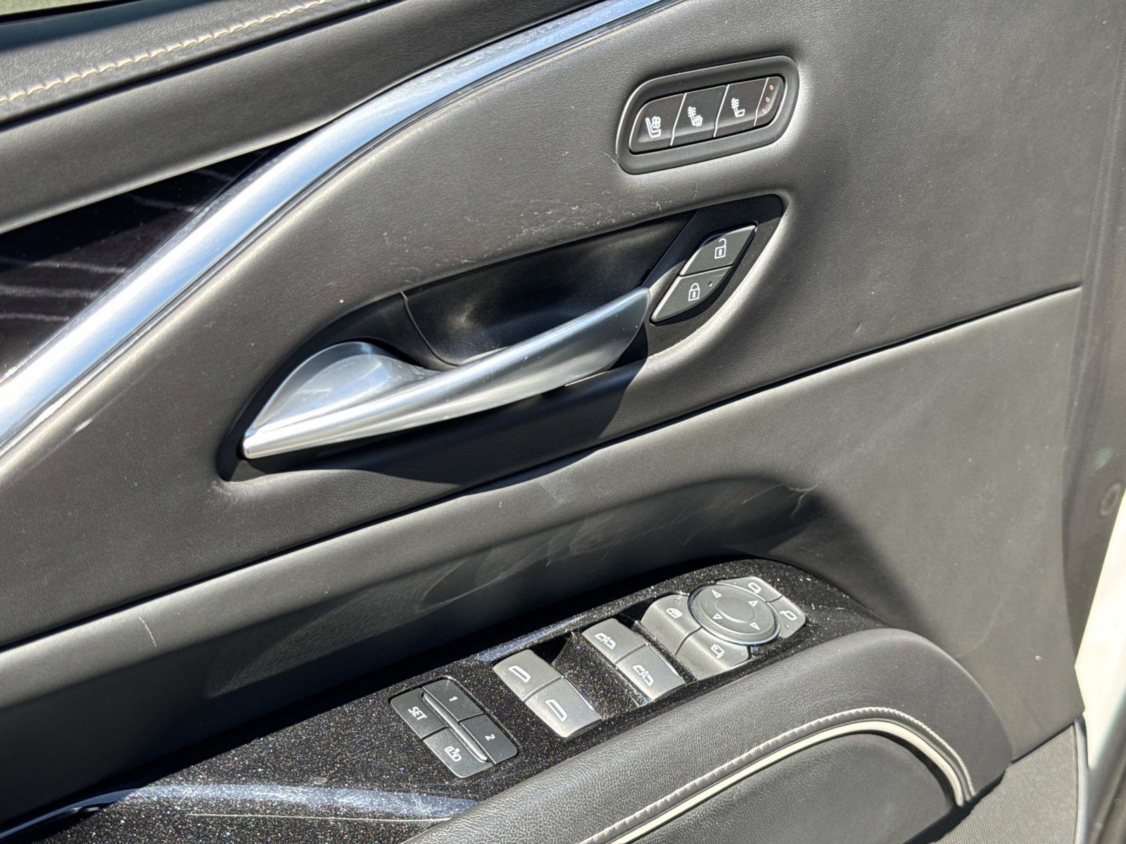 Used 2023 Cadillac Escalade ESV V AWD/4WD image 22