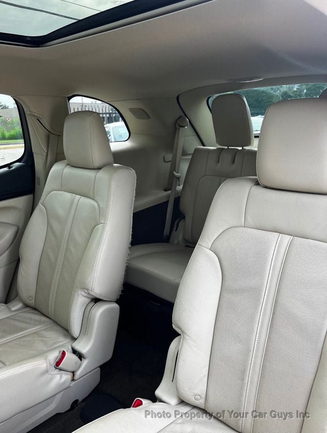 Used 2019 Lincoln MKT AWD image 18