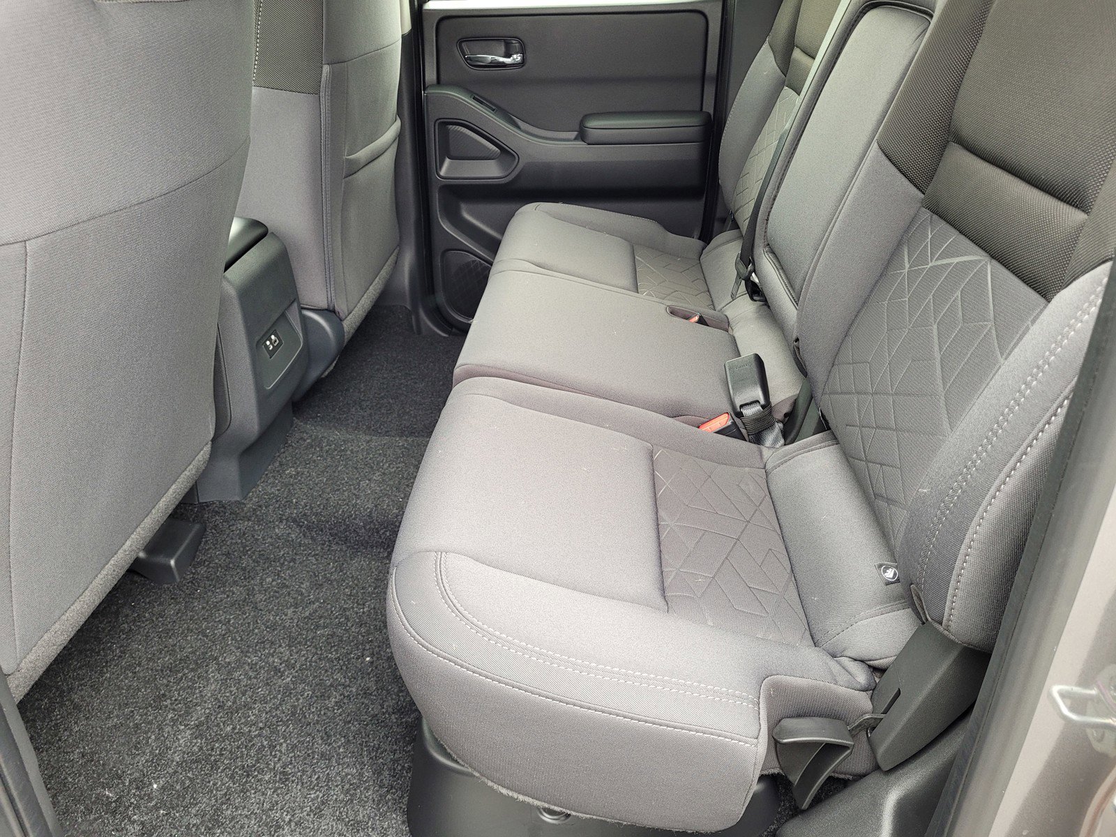 New 2026 Nissan Frontier SV w/ Black Accent Package image 7