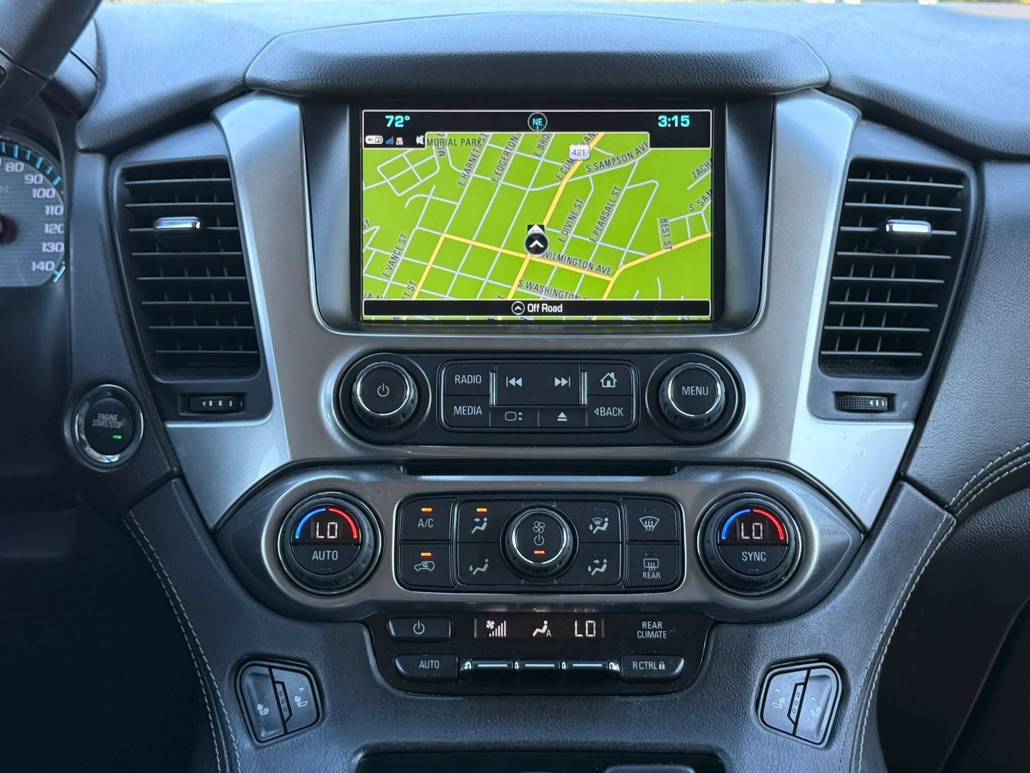 Used 2020 Chevrolet Suburban LT AWD/4WD image 28