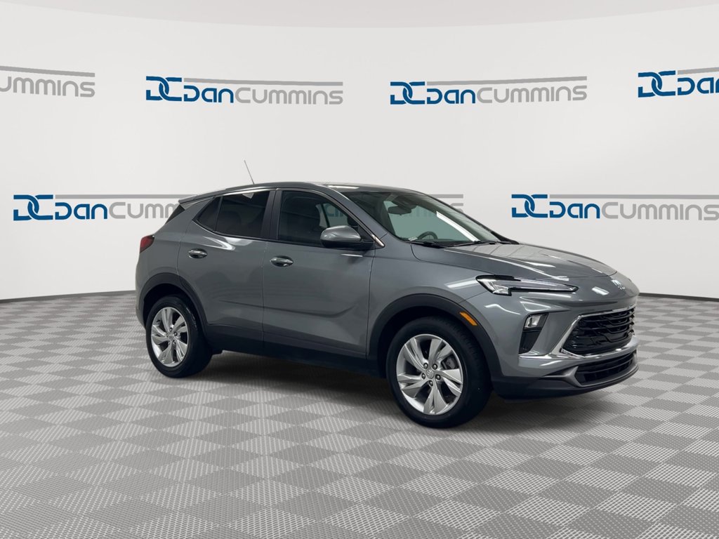 Used 2025 Buick Encore GX Preferred FWD image 2