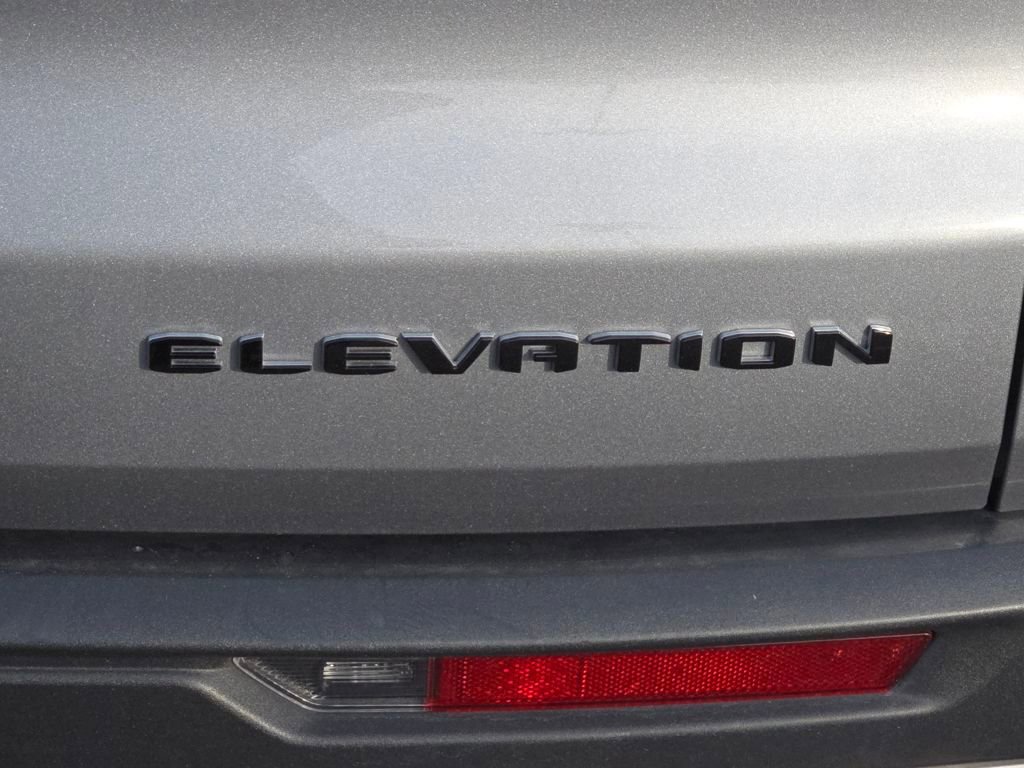 Used 2025 GMC Acadia Elevation image 12