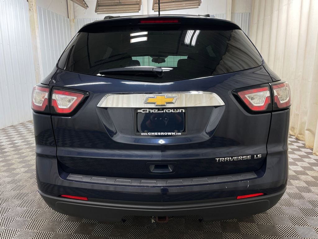 Used 2015 Chevrolet Traverse LS w/ LPO, 'HIT The Road' Package FWD image 16