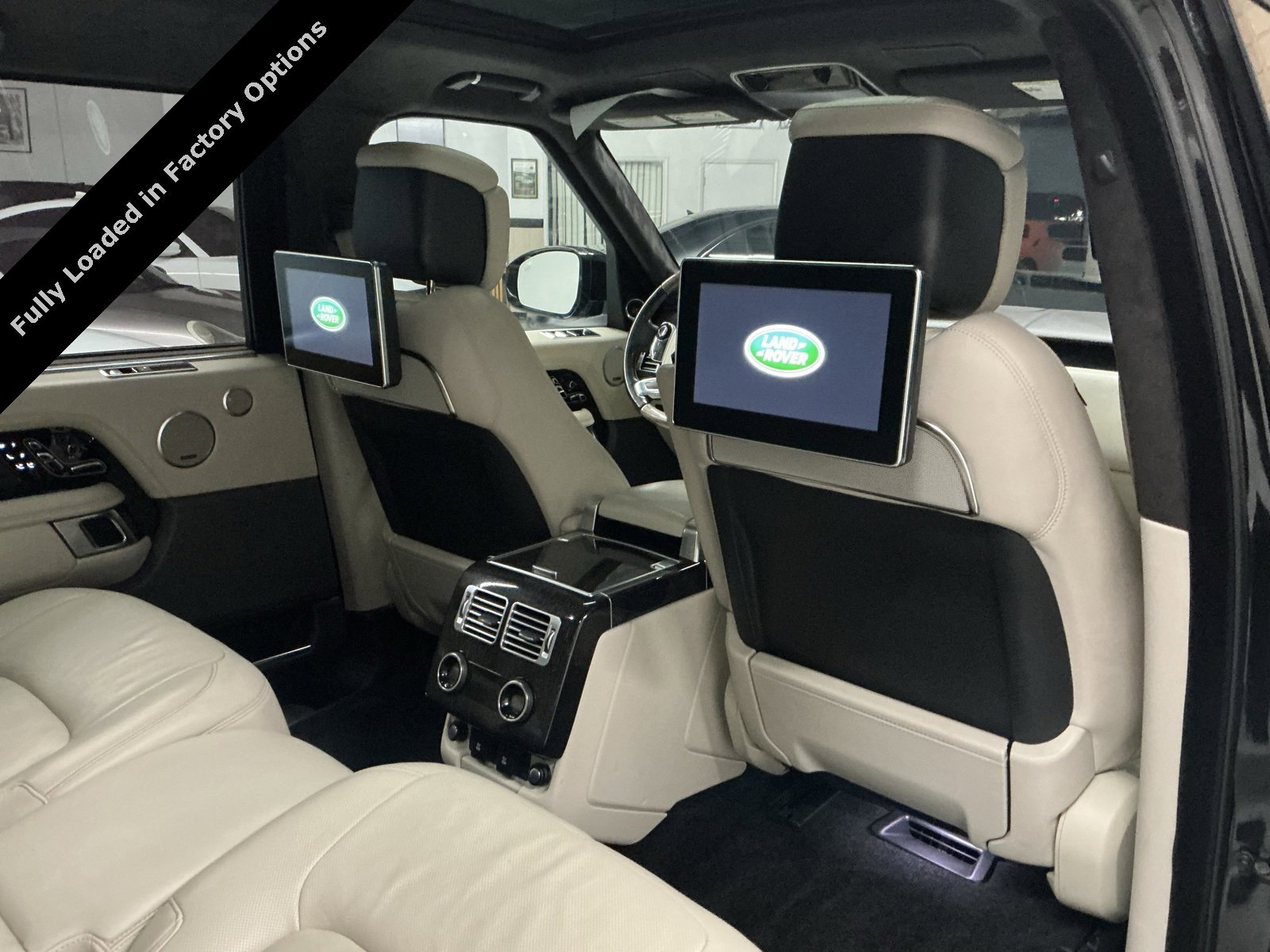 Used 2019 Land Rover Range Rover Long Wheelbase Autobiography image 13