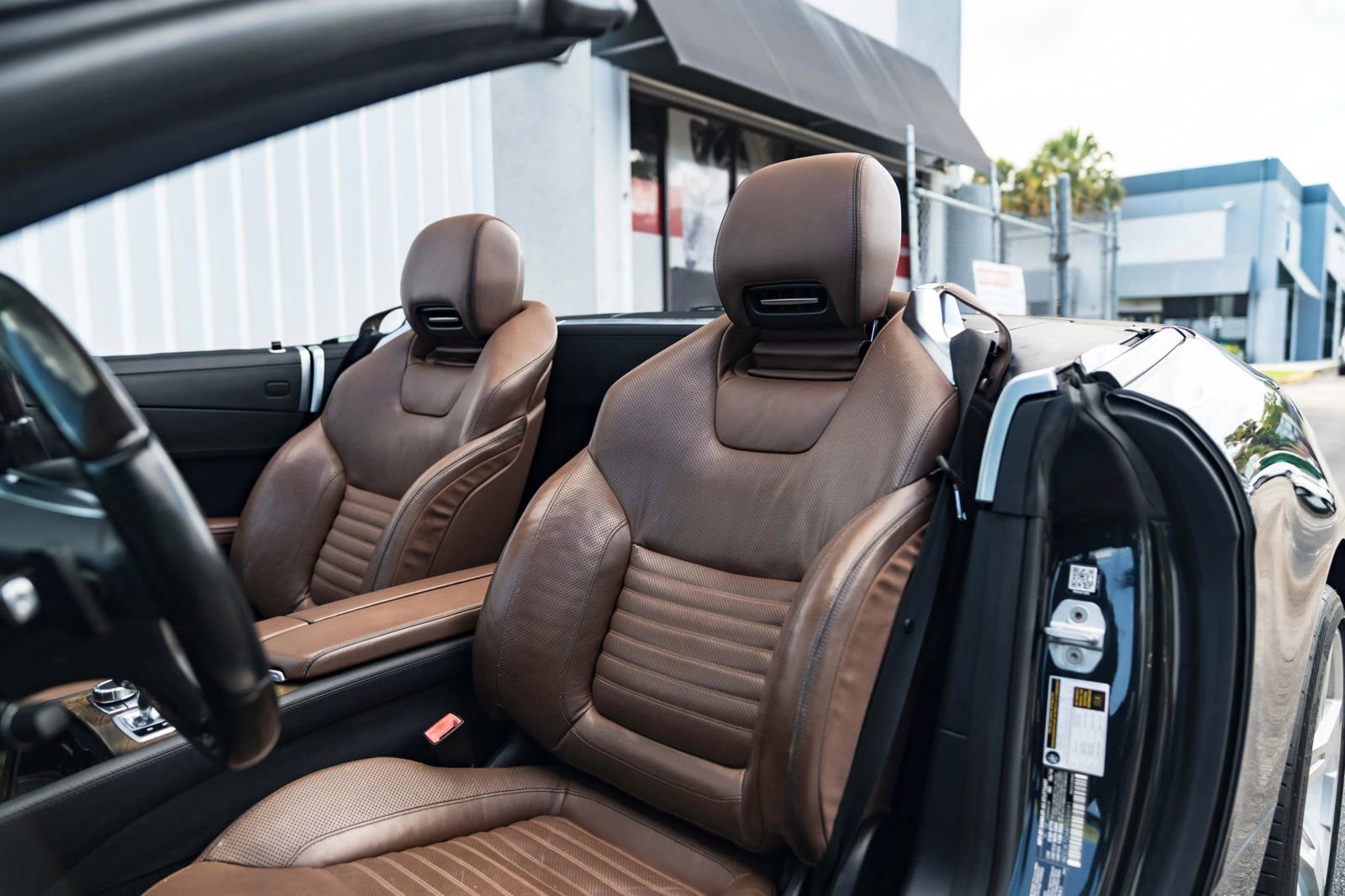 Used 2015 Mercedes-Benz SL 550 image 26