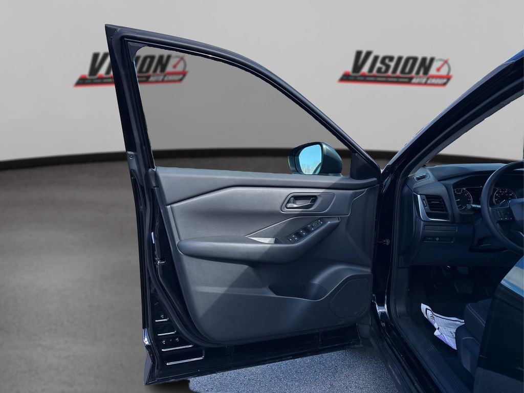 Certified 2025 Nissan Rogue S image 22