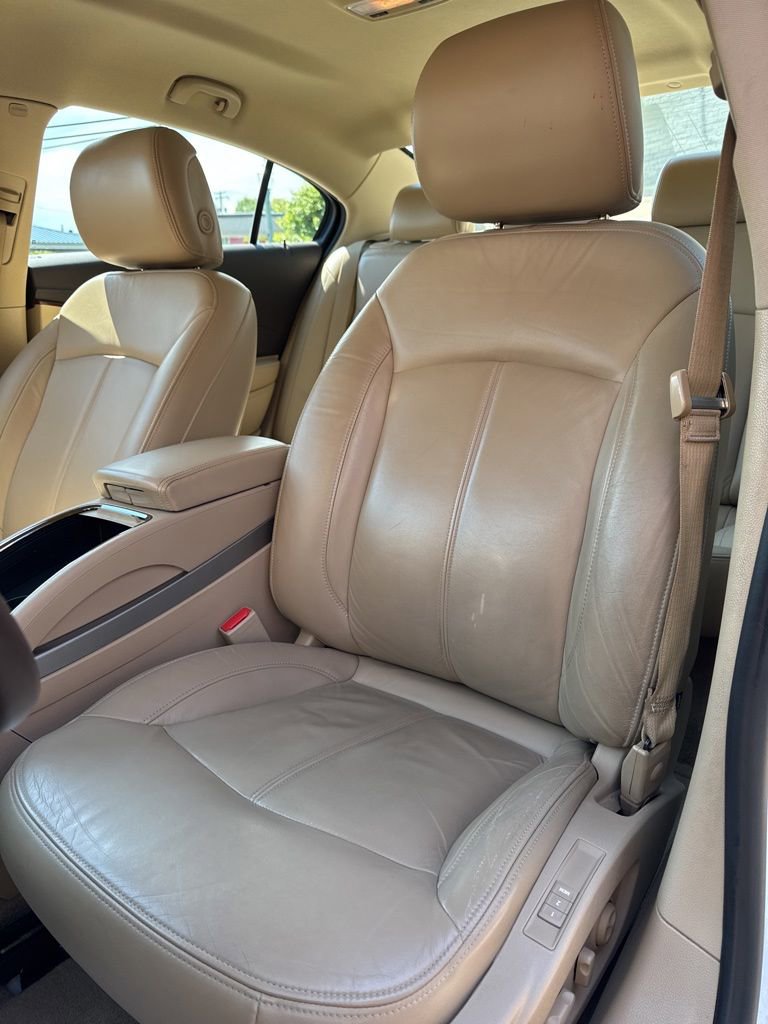 Used 2011 Buick LaCrosse CXL w/ Driver Confidence Package FWD image 6