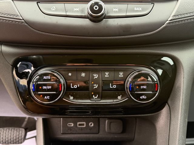 Used 2023 Buick Encore GX Select FWD image 19