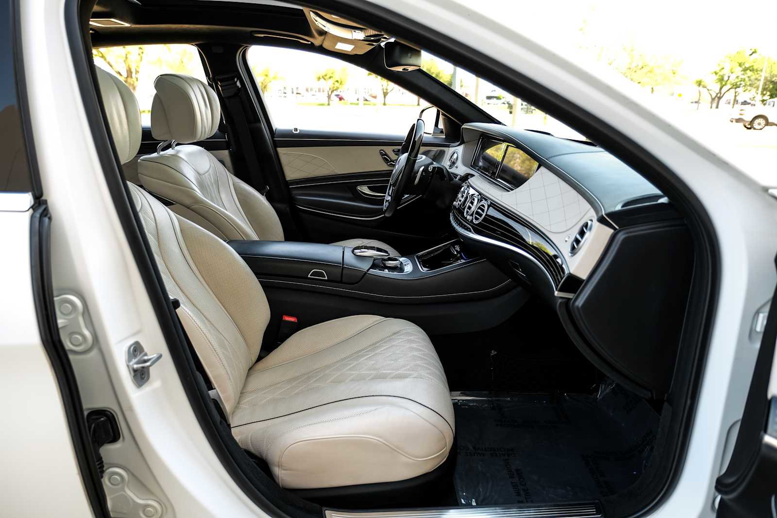 Used 2017 Mercedes-Benz S 550 Sedan image 35