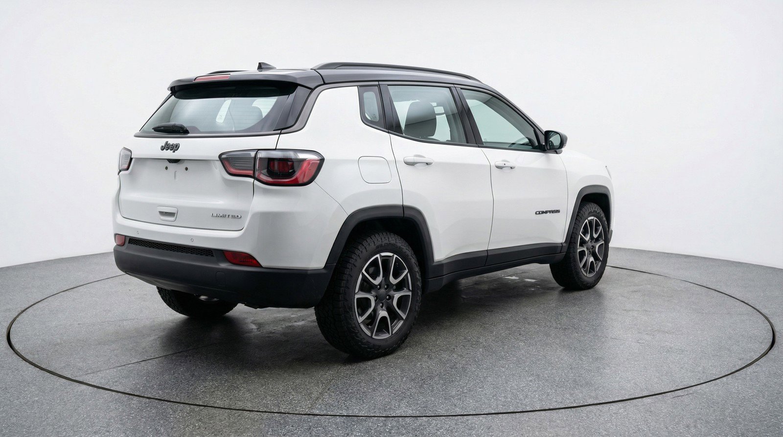 Used 2025 Jeep Compass Trailhawk AWD/4WD image 9