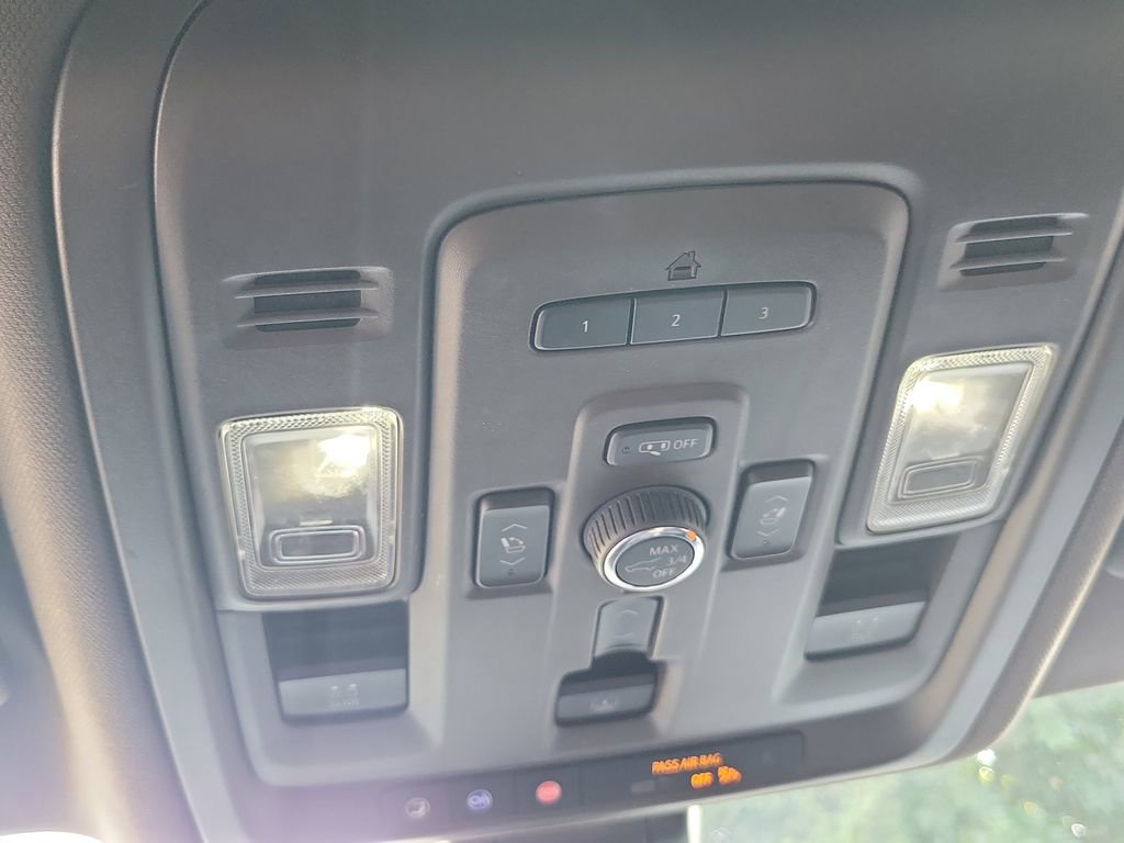 Used 2022 GMC Yukon Denali RWD image 15