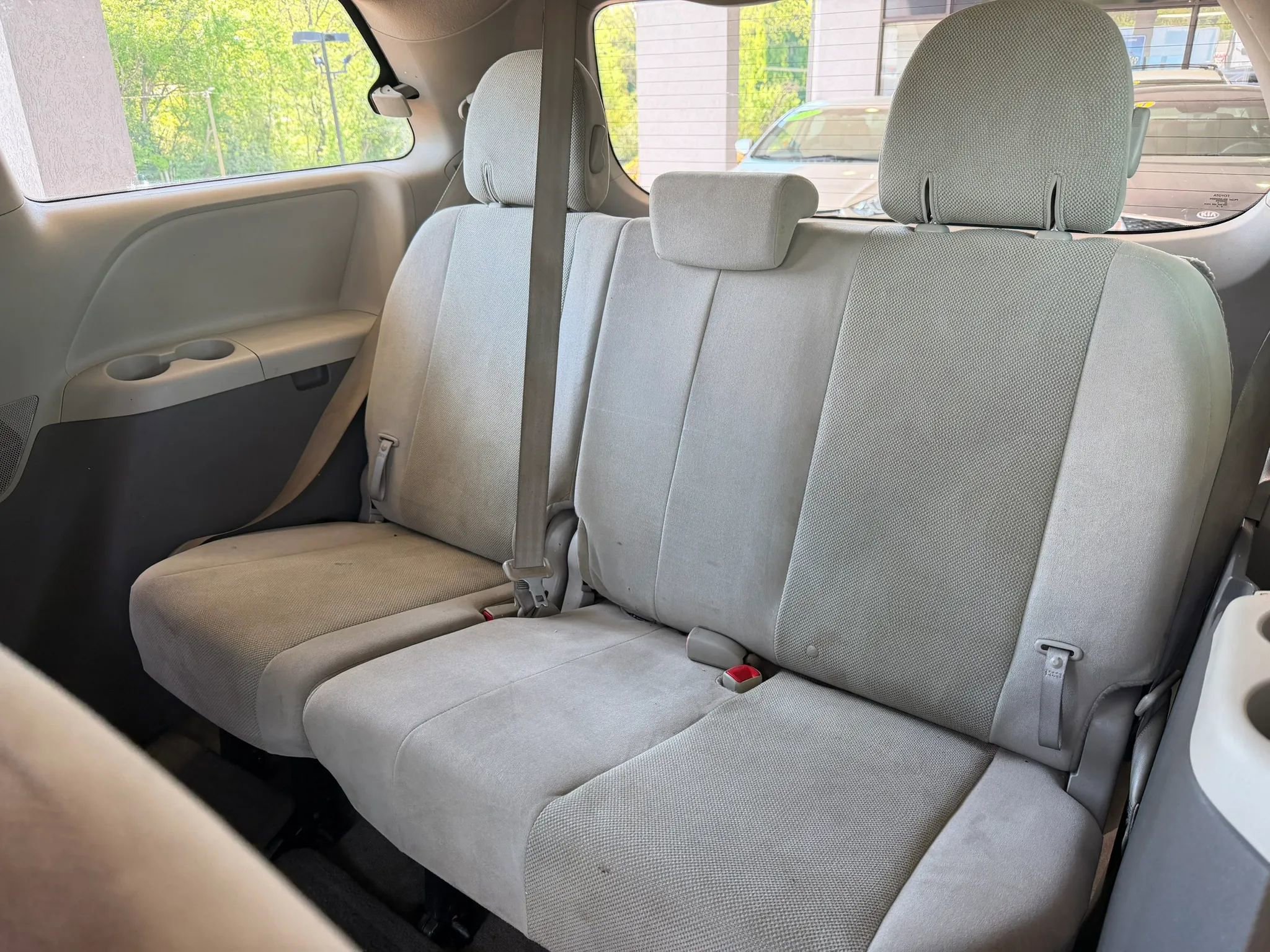 Used 2014 Toyota Sienna L FWD image 18