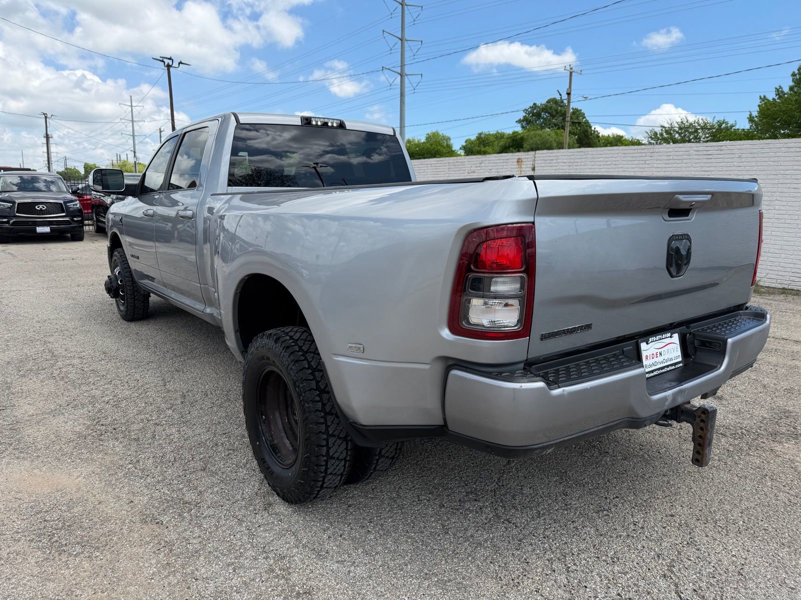 Used 2021 RAM 3500 Big Horn w/ Night Edition image 4