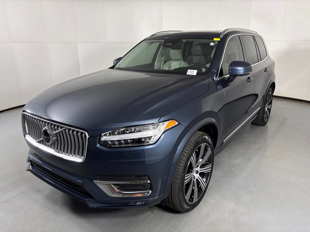 Used 2023 Volvo XC90 B6 Ultimate w/ Protection Package AWD/4WD image 4