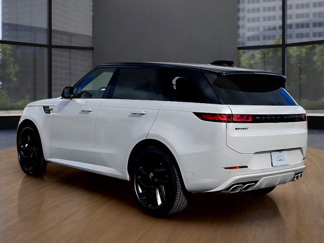 New 2026 Land Rover Range Rover Sport Dynamic SE image 3