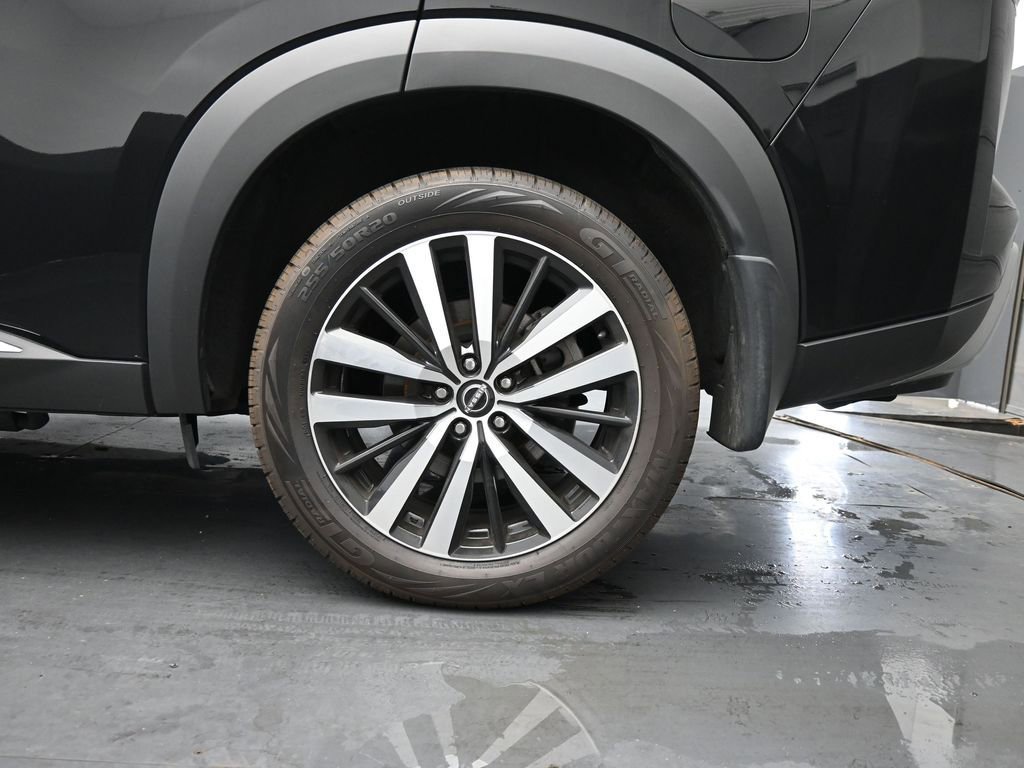 Used 2024 Nissan Pathfinder Platinum w/ Cargo Package image 13