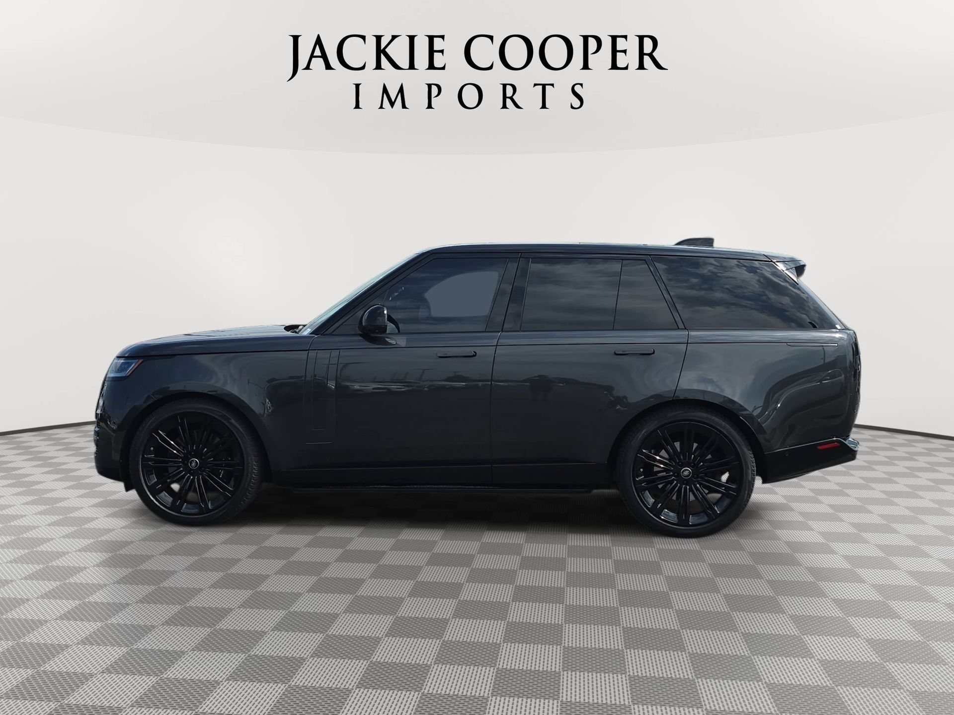Used 2024 Land Rover Range Rover SE AWD/4WD image 8