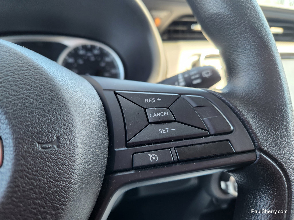 Used 2023 Nissan Kicks S image 31