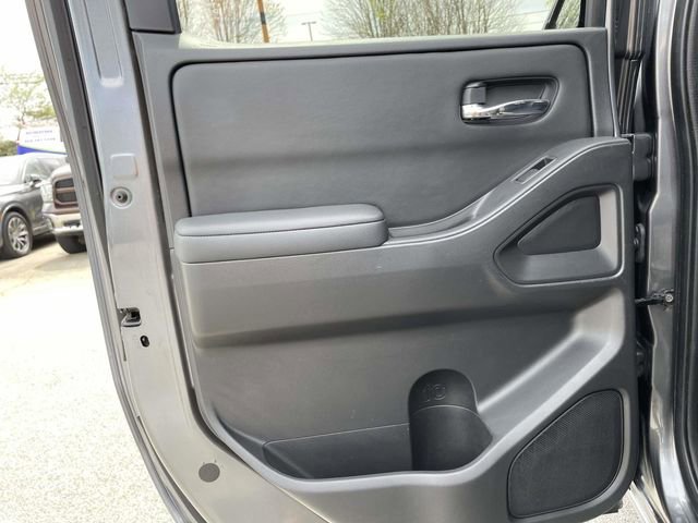 Used 2023 Nissan Frontier SV w/ SV Convenience Package image 14