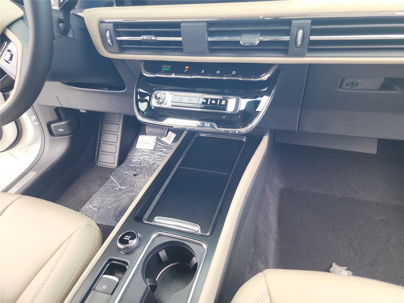 New 2026 Lincoln Corsair Premiere image 30