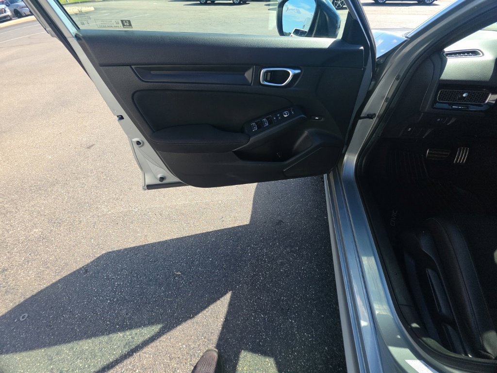 Certified 2025 Honda Civic Sport image 13