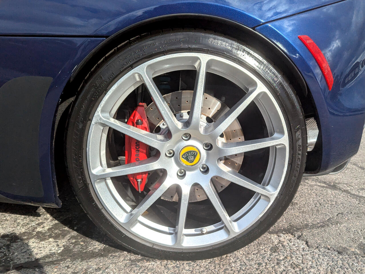 Used 2021 Lotus Evora image 35