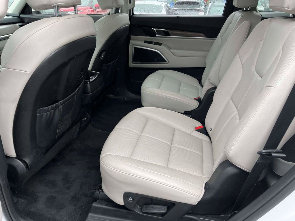 Used 2021 Kia Telluride EX w/ EX Premium Package image 6