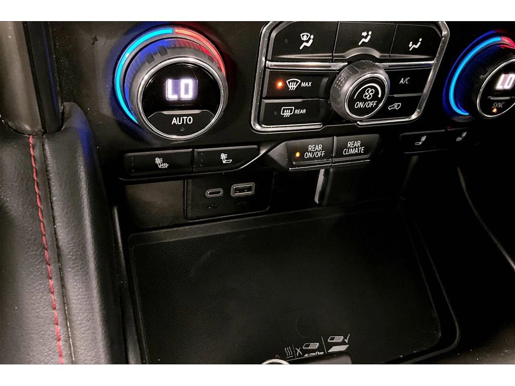 Used 2024 Chevrolet Suburban RST w/ Luxury Package AWD/4WD image 35