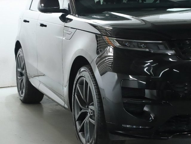 Used 2024 Land Rover Range Rover Sport Dynamic SE AWD/4WD image 12