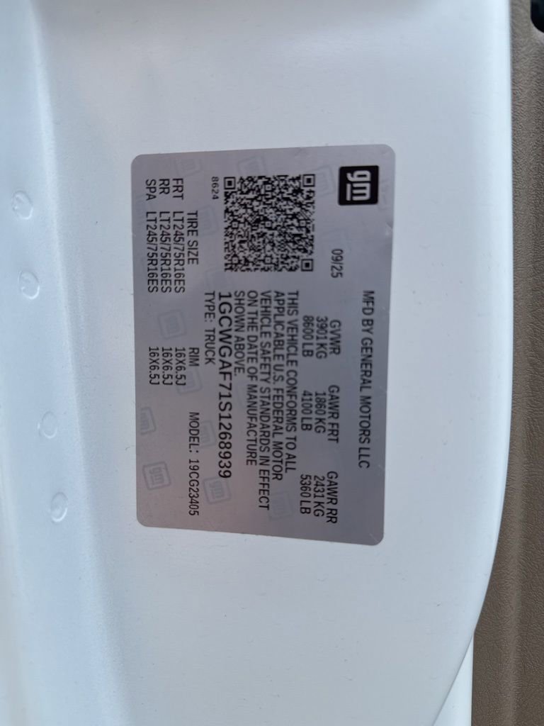 New 2025 Chevrolet Express 2500 w/ Driver Convenience Package RWD image 28