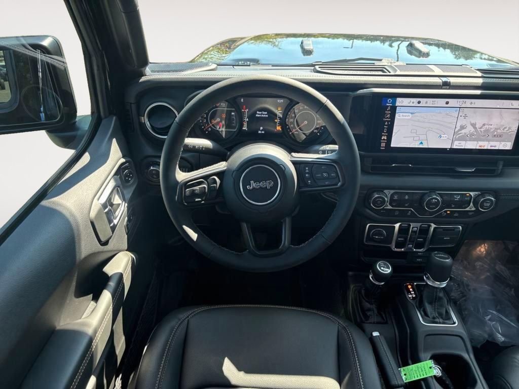New 2025 Jeep Gladiator Sport image 15
