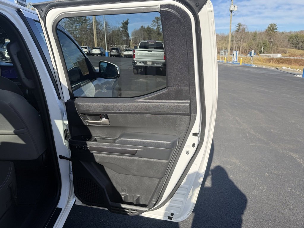 Used 2024 Toyota Tacoma TRD Off-Road image 23