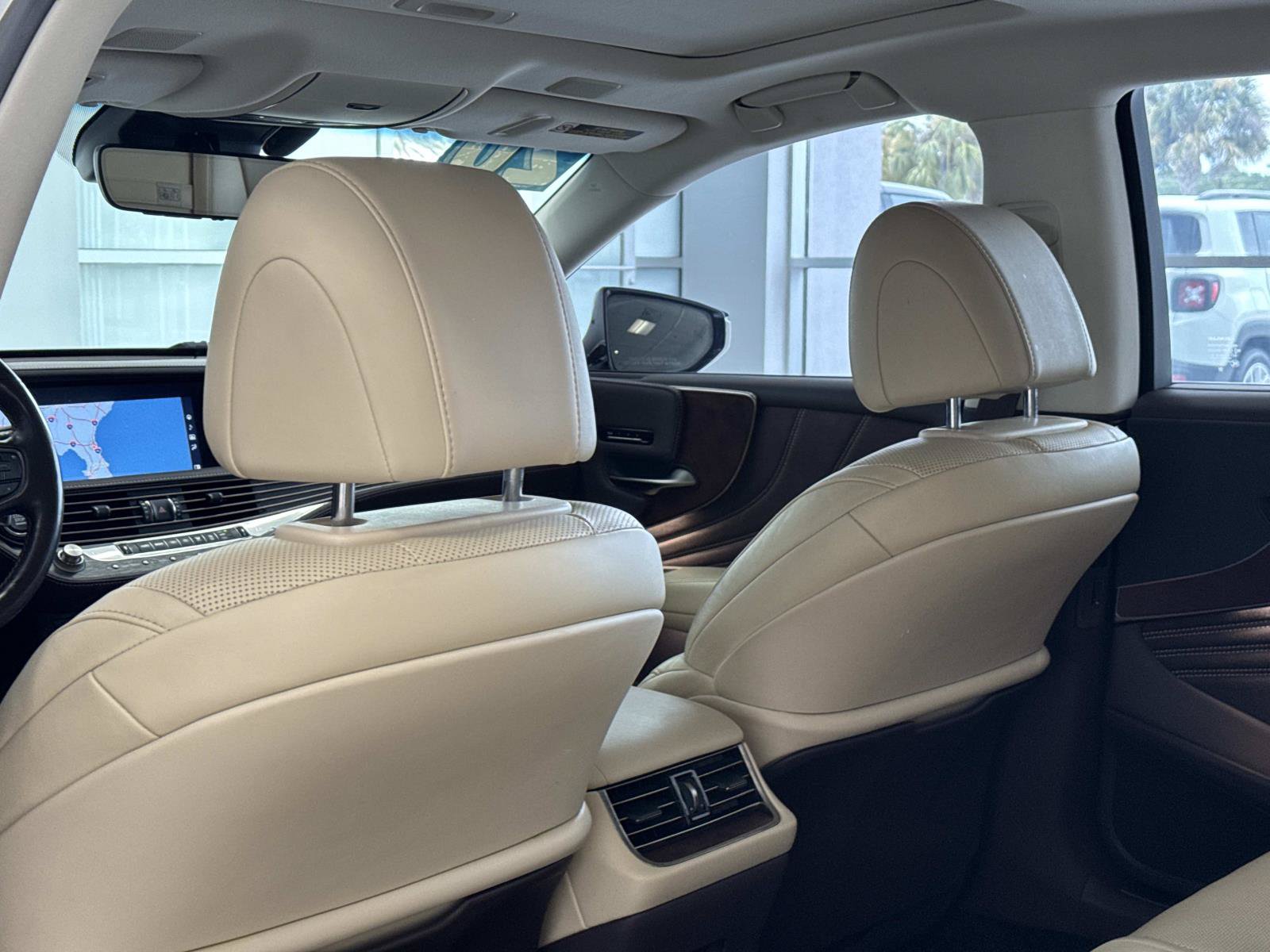 Used 2020 Lexus LS 500 w/ Accessory Package (Z1) RWD image 7