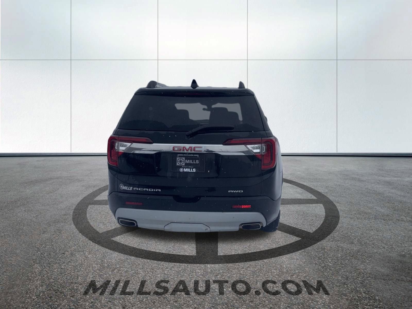 Used 2023 GMC Acadia SLE w/ Driver Convenience Package image 8