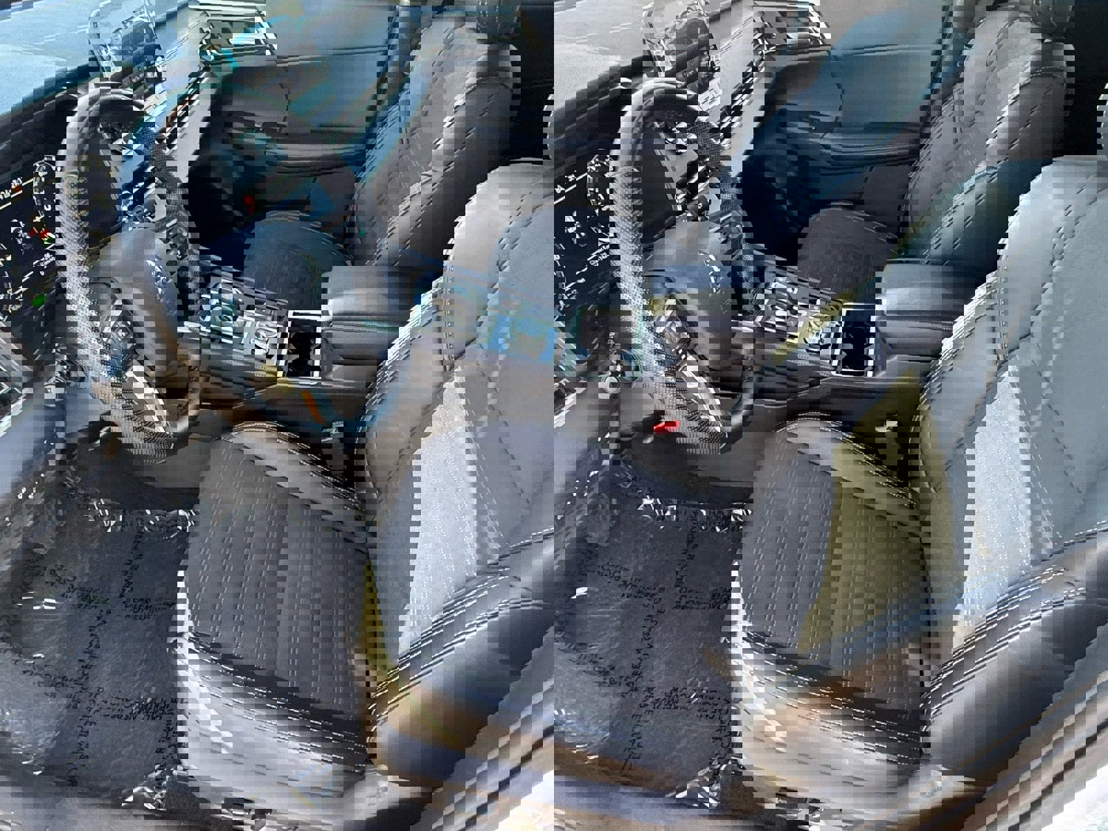 Used 2024 Mitsubishi Outlander 4WD Plug-In Hybrid image 14