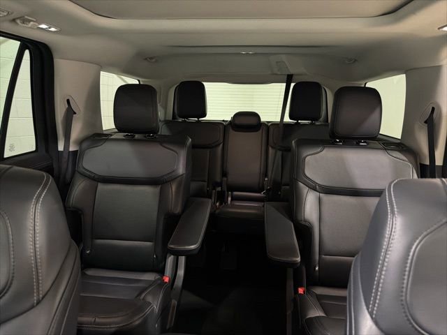 Used 2025 Ford Expedition Platinum AWD/4WD image 22