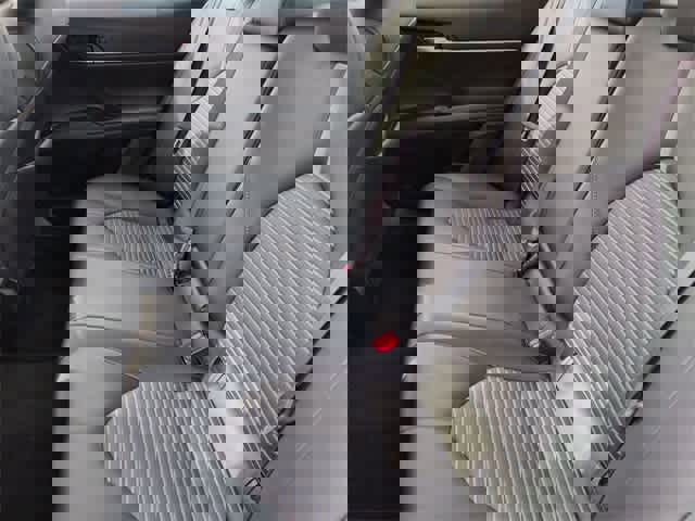 Used 2023 Toyota Camry SE image 20