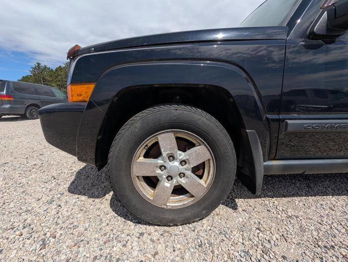 Used 2006 Jeep Commander 4WD image 11