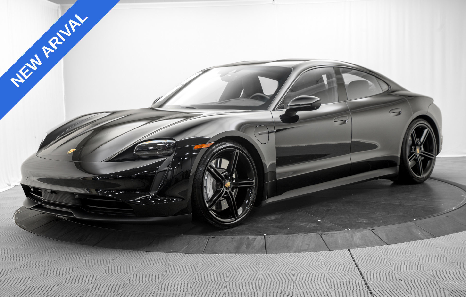 Used 2021 Porsche Taycan 4S AWD/4WD image 3