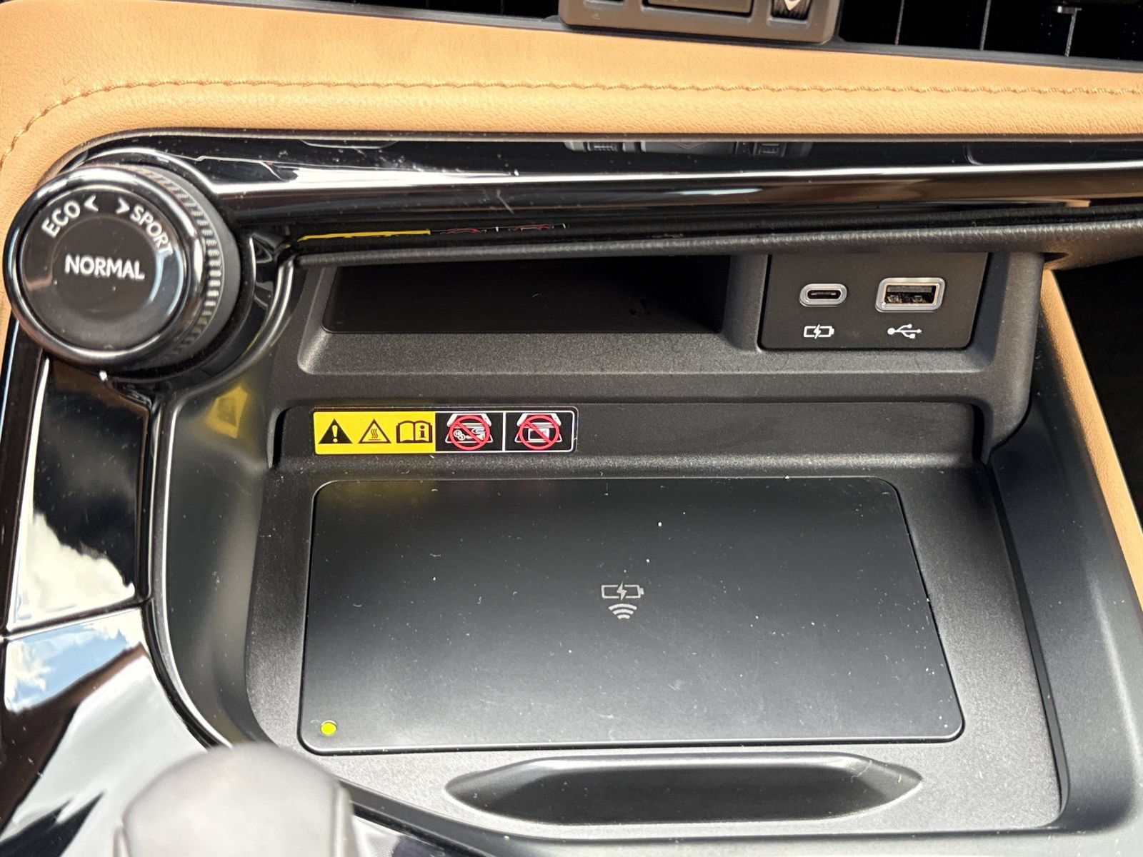 Used 2025 Lexus NX 250 FWD w/ Towing Package (2000 Lbs) image 28
