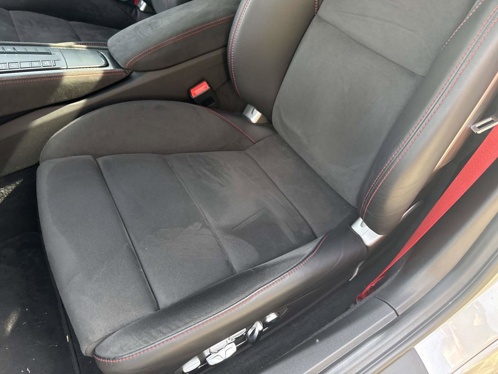 Certified 2025 Porsche 718 Boxster Spyder RS image 33