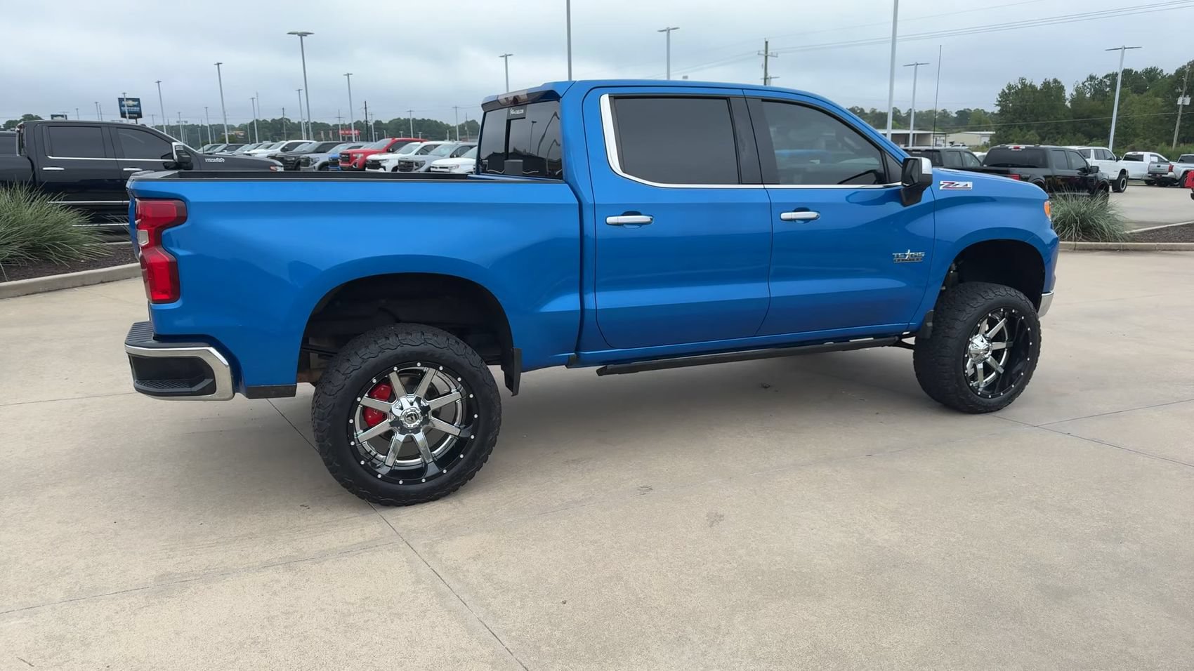 Used 2022 Chevrolet Silverado 1500 LTZ w/ LTZ Premium Texas Edition AWD/4WD image 9
