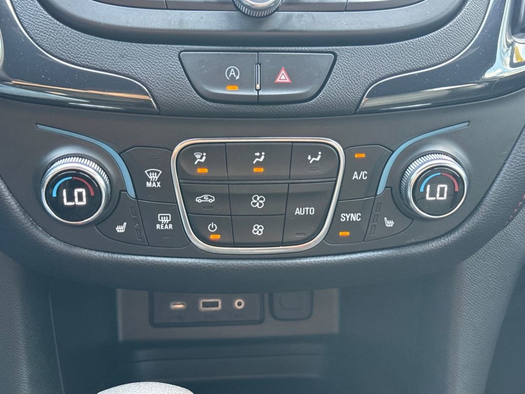 Used 2023 Chevrolet Equinox RS w/ RS Leather Package image 22