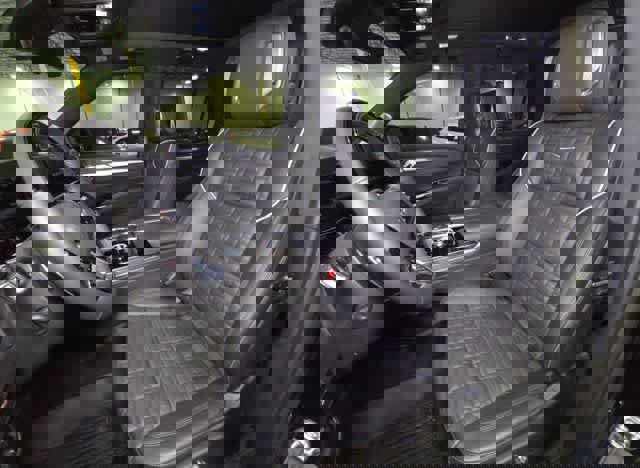 Used 2026 Cadillac Escalade V w/ LPO, ONYX Package image 4