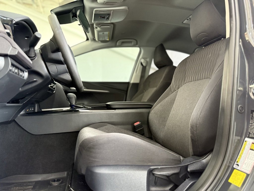 Used 2025 Toyota Camry LE image 24